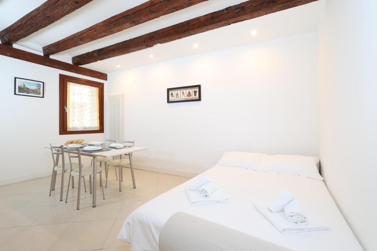Bricola Biennale Apartments Venice Exterior photo